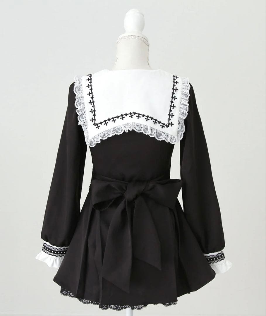 十字架クロススタッズチェーンレースアップフリルセーラーワンピース