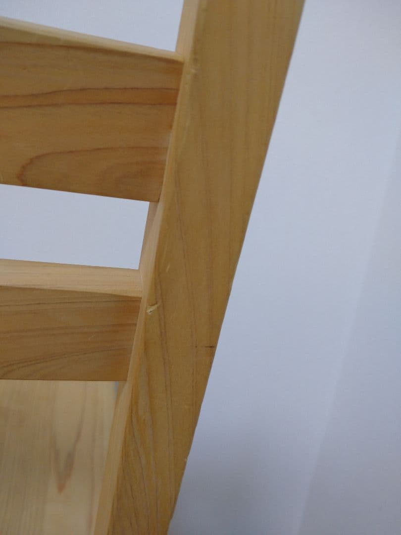 日本製　キシル　国産ヒノキ　無垢材　軽量　木製 椅子　簡易椅子