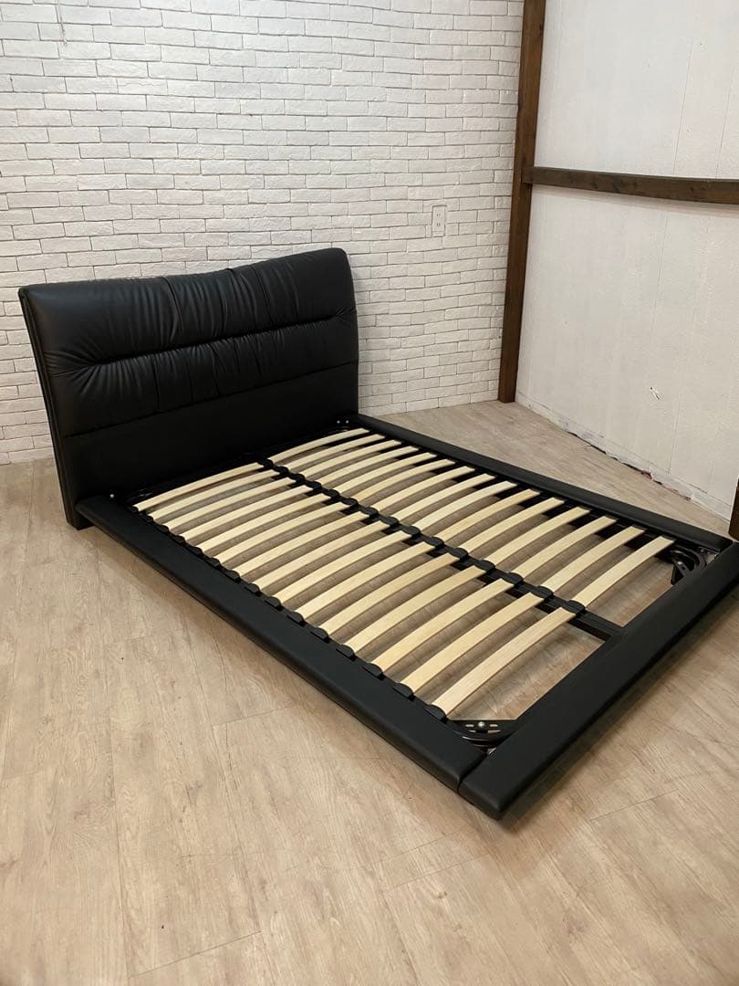 【東京都内23区配送無料】美品　ニトリ　ダブルベット　床置き　ブラック　フレーム