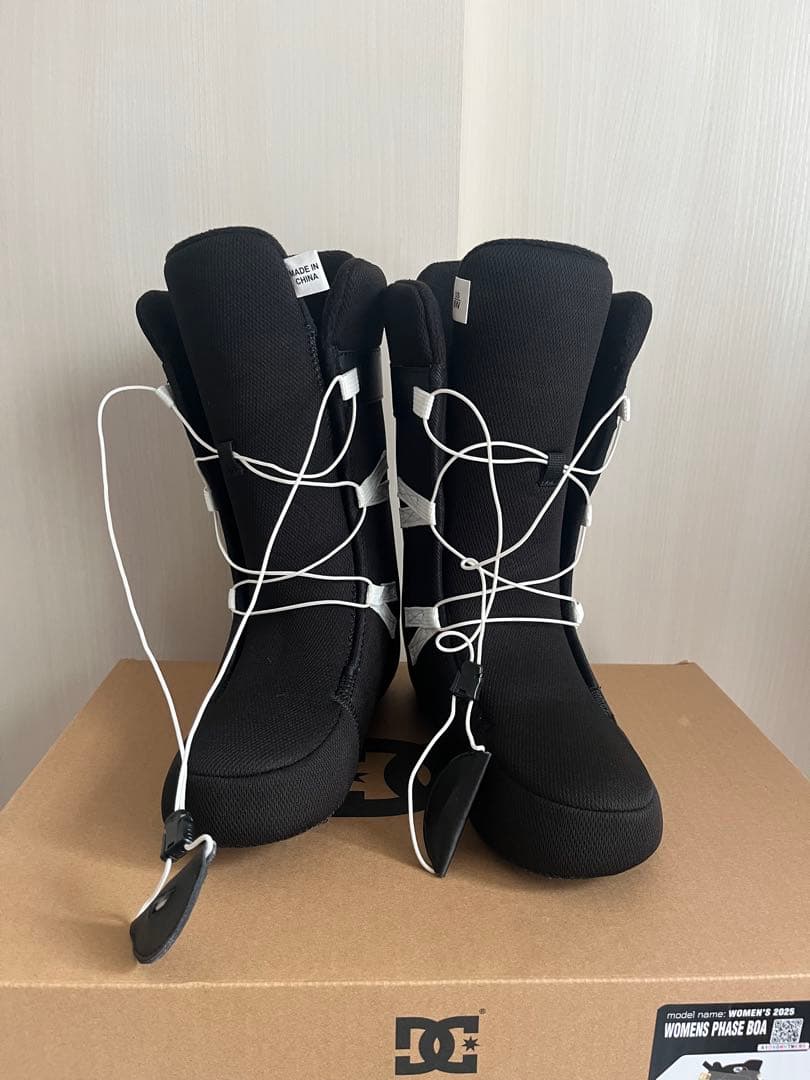 DC WOMENS PHASE BOA OVSウィメンズ フェーズボアスノーボー