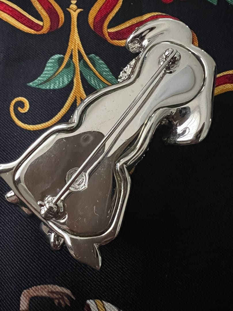 スワロフスキー☆ブローチ☆犬　DOG☆本当に可愛いです☆ダルメシアン