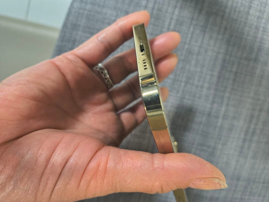 iPhone 12ProMax ゴールド 本体