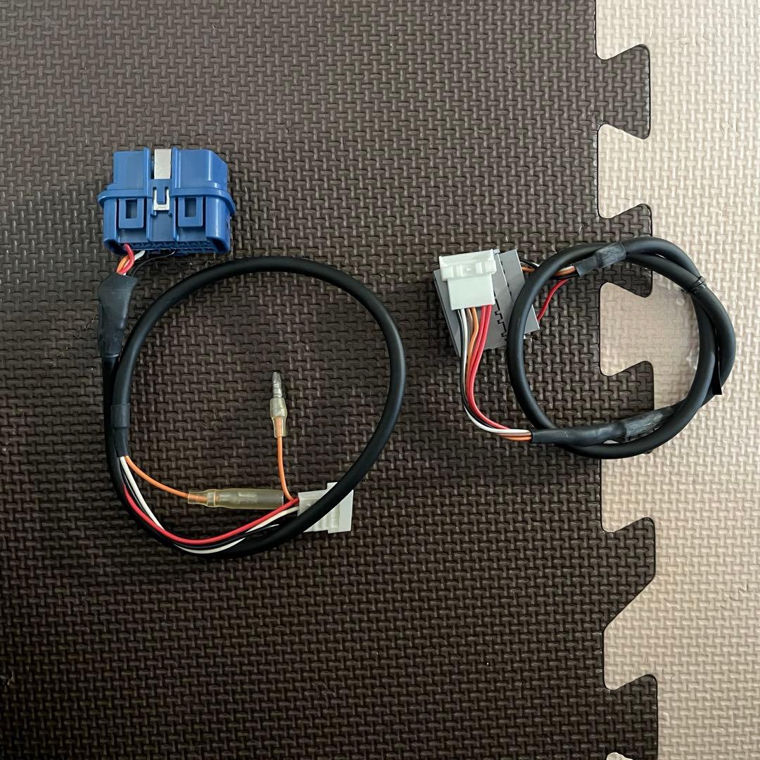 トラスト インテリジェントインフォメーター 本体と付属品