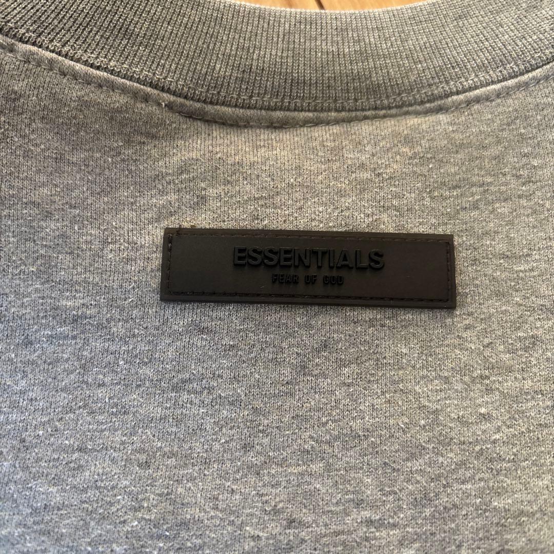 essentials crewneck スウェット