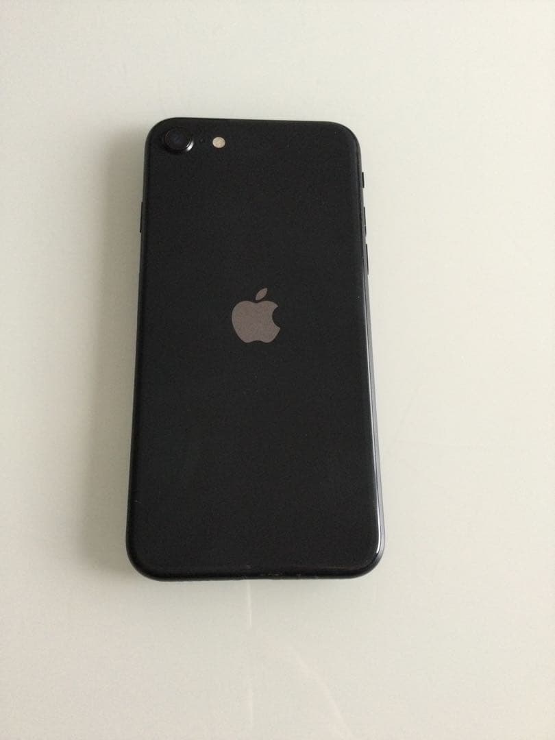 Apple iPhone SE2　64GB　ブラック 本体　箱付
