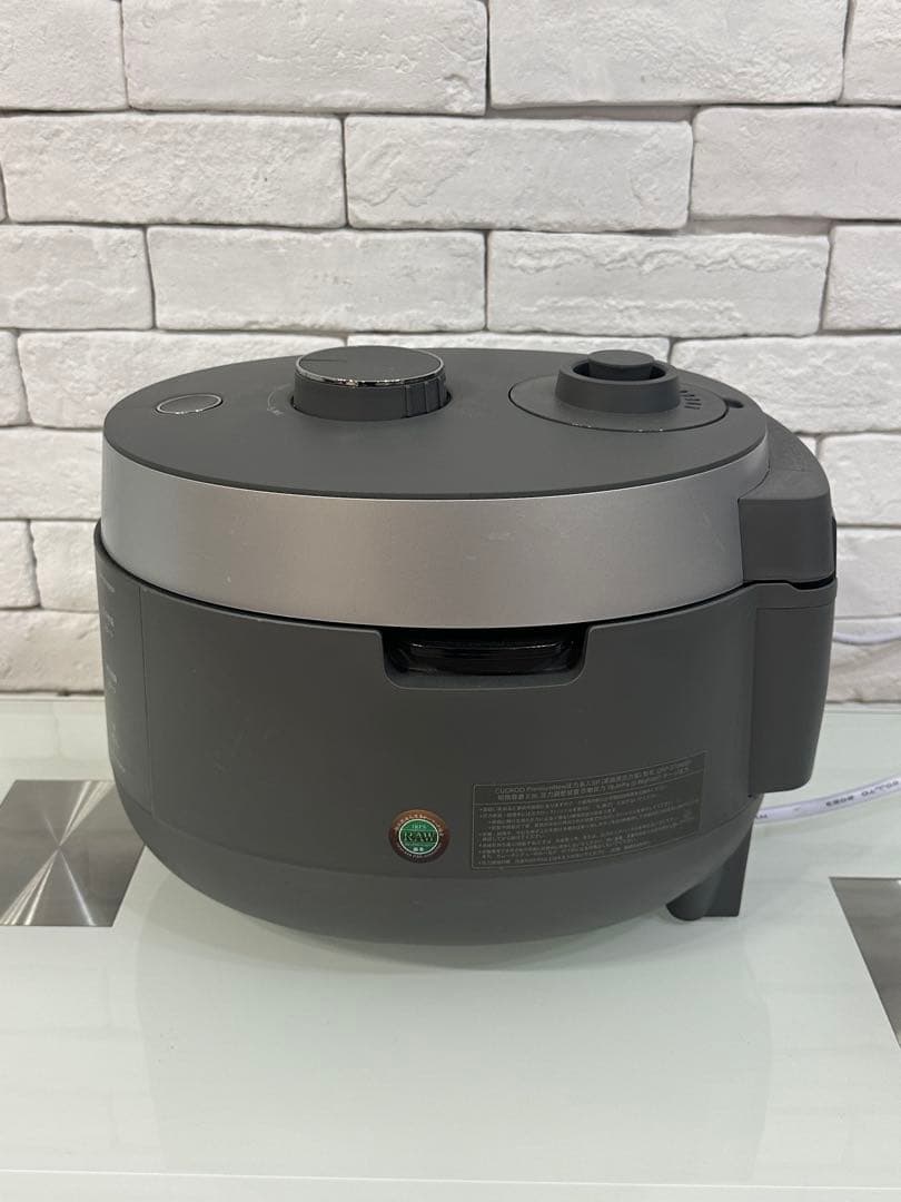 【東京都23区内は送料無料】cuckoo 圧力　無力　炊飯器　玄米　CRP