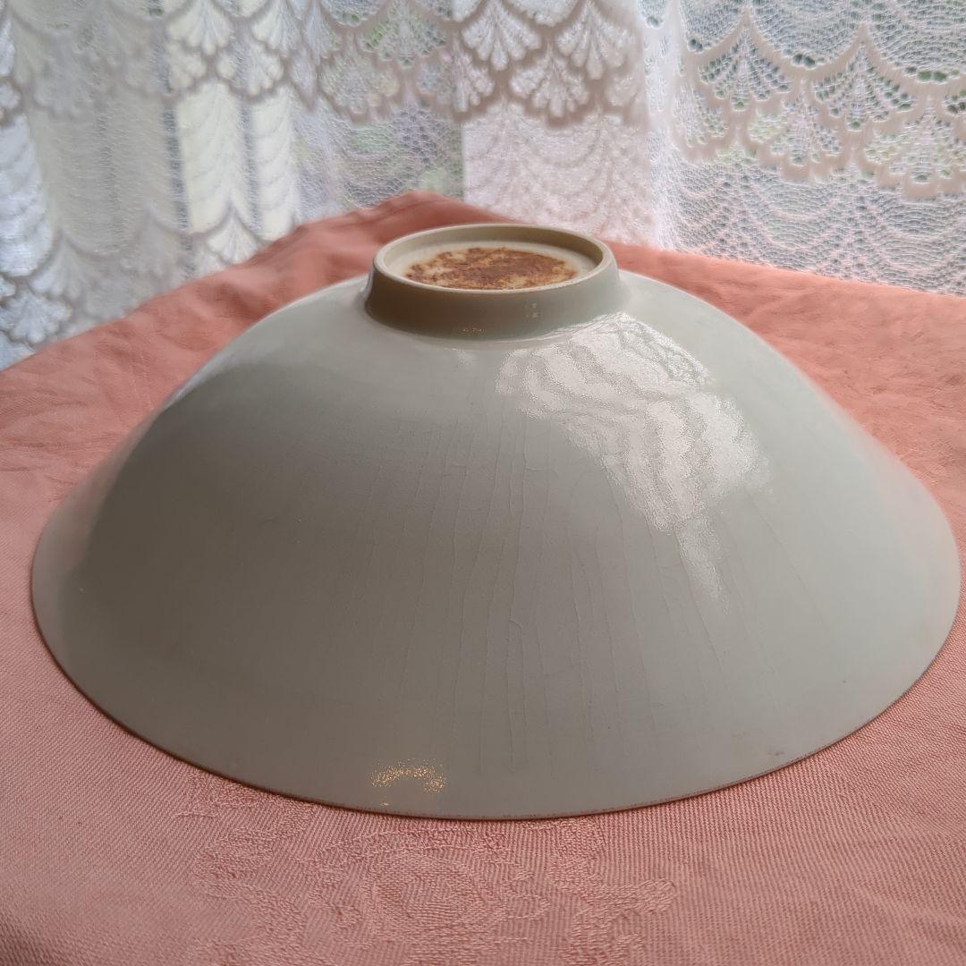 北宋青白磁 刻花嬰戯牡丹文碗 中国骨董 香港の現地オークションで購入