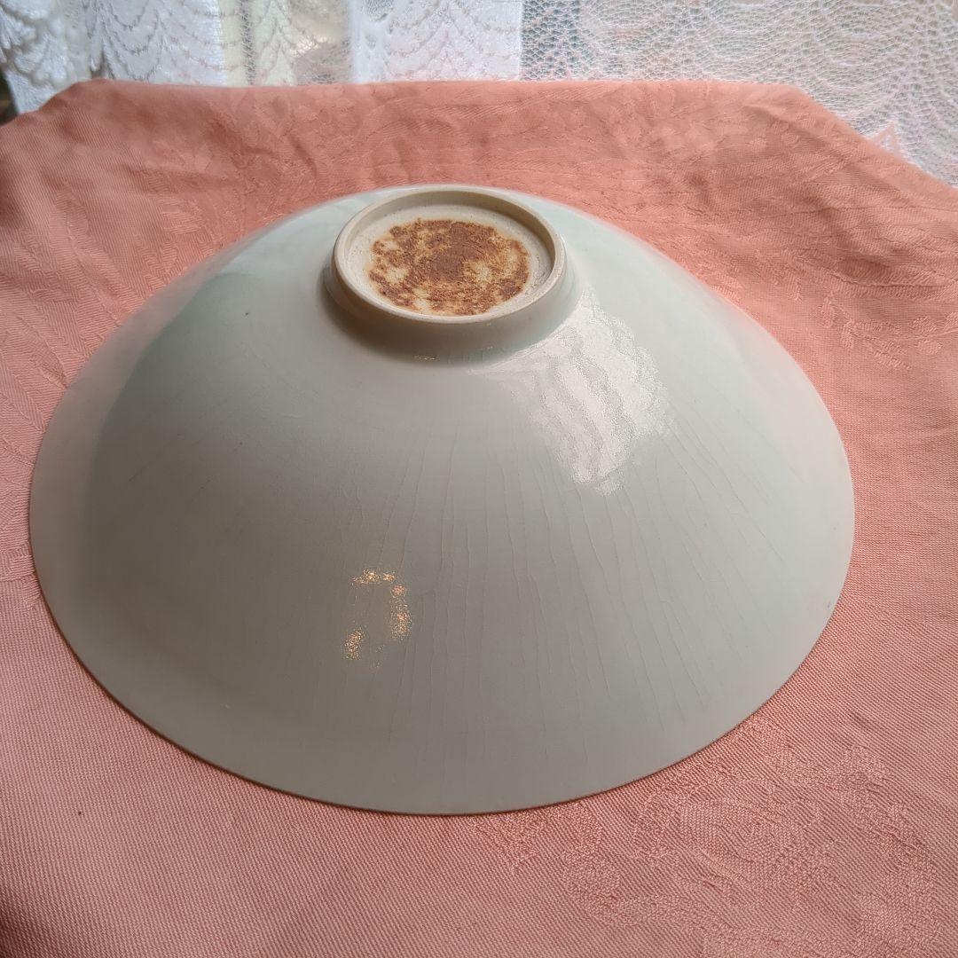 北宋青白磁 刻花嬰戯牡丹文碗 中国骨董 香港の現地オークションで購入