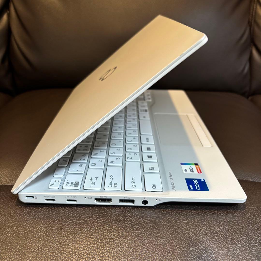 【美品】i5 LIFEBOOK UH08/E3 Intel xe GPU搭載！