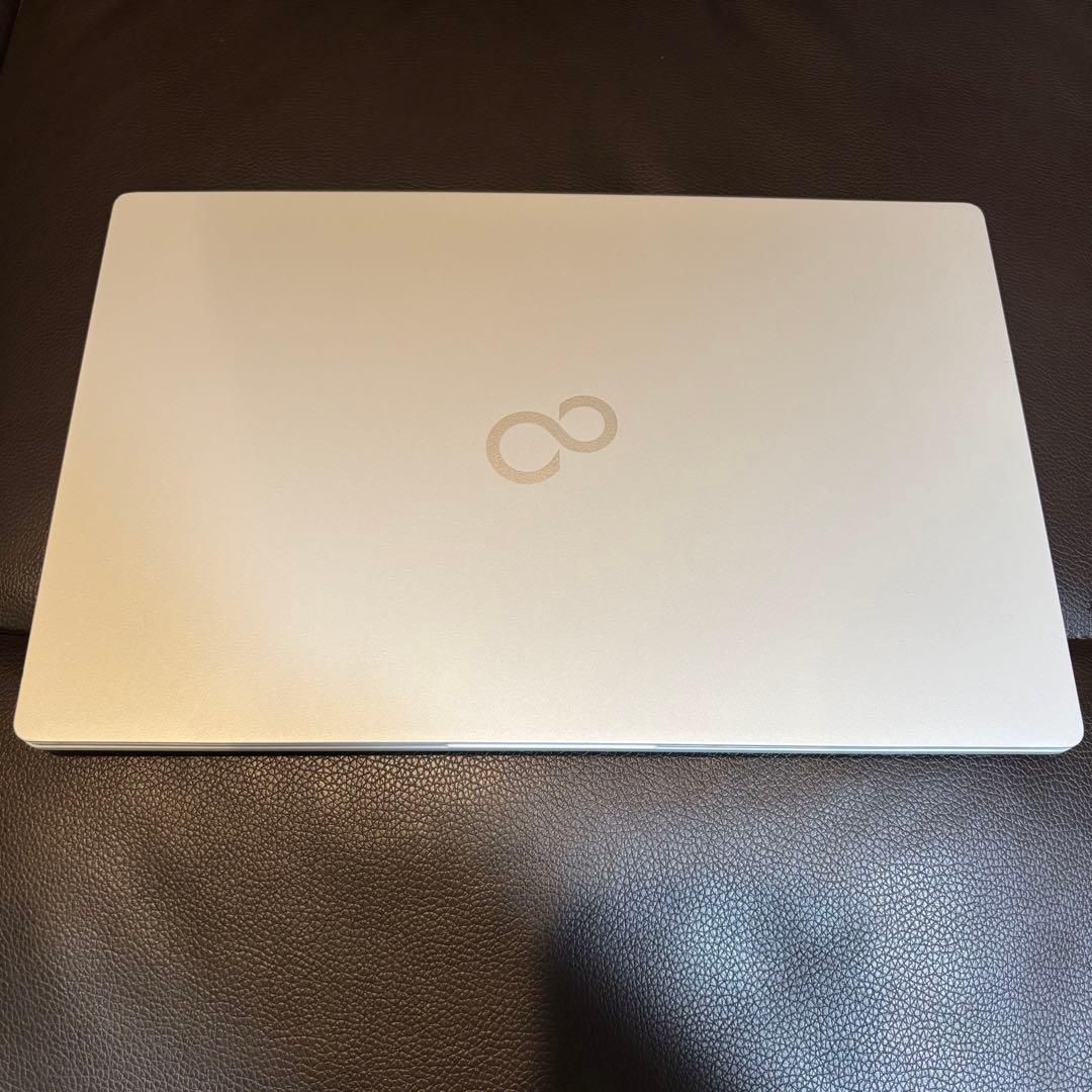 【美品】i5 LIFEBOOK UH08/E3 Intel xe GPU搭載！