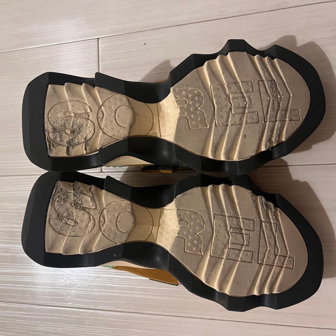 【SOREL】ソレル　キネティック　厚底ワンストサンダル