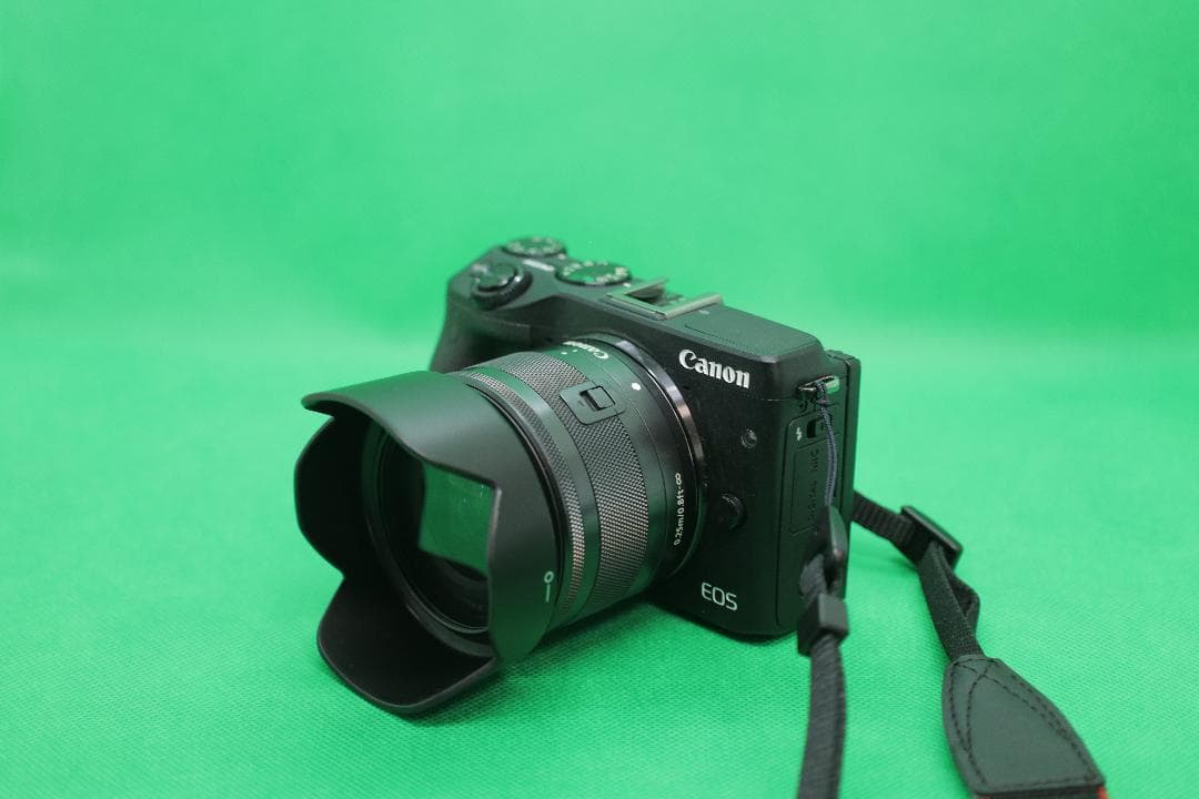 Canon EOSM3　EVFとズーム2本セット