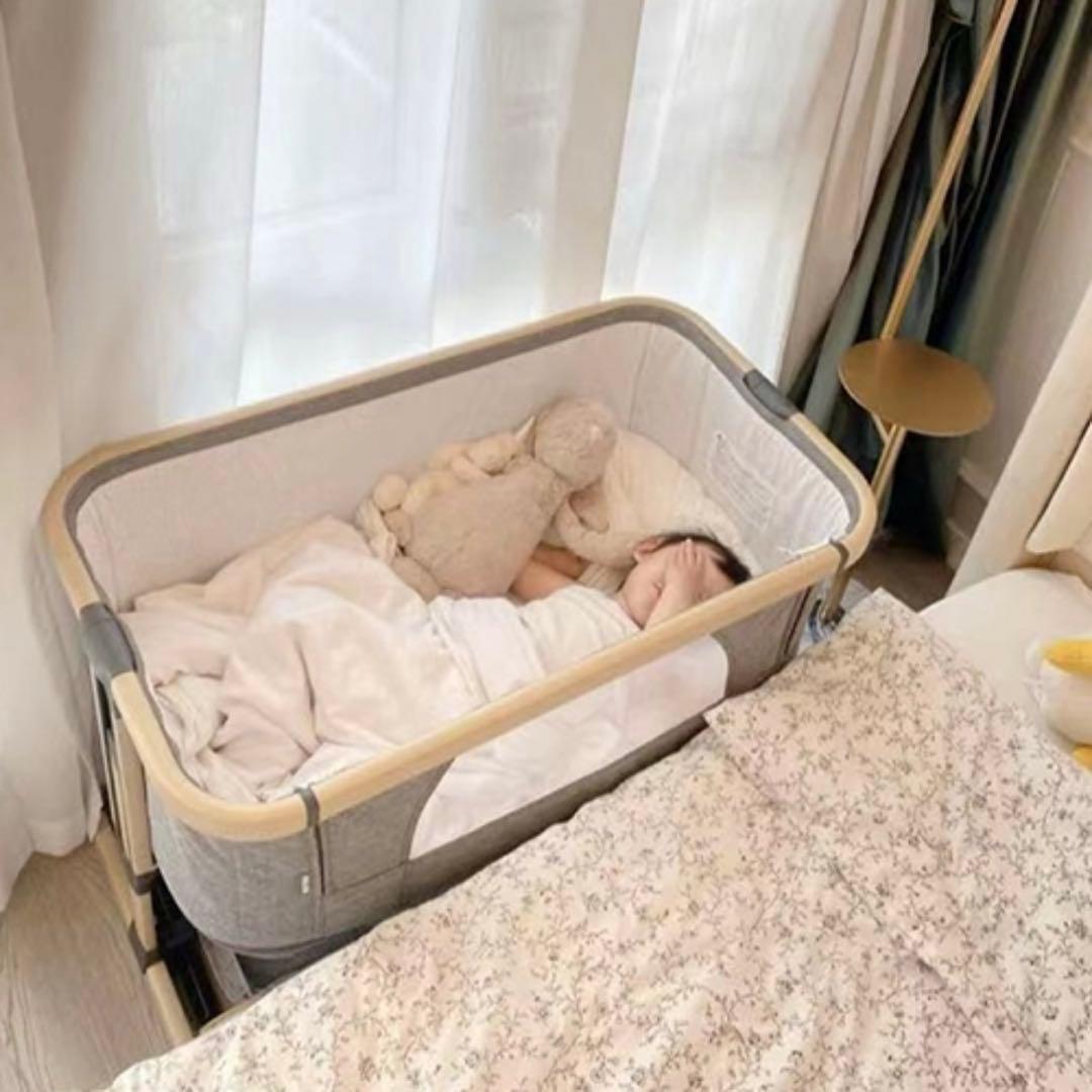 【美品】HZDMJ ベビーベッド　ベージュ(別途、クッション付き⭐︎)