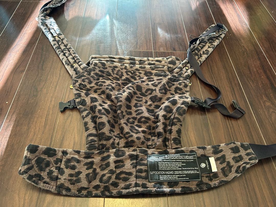 Artipoppe アーティポッペ 抱っこ紐 レオパード コットン 正規品