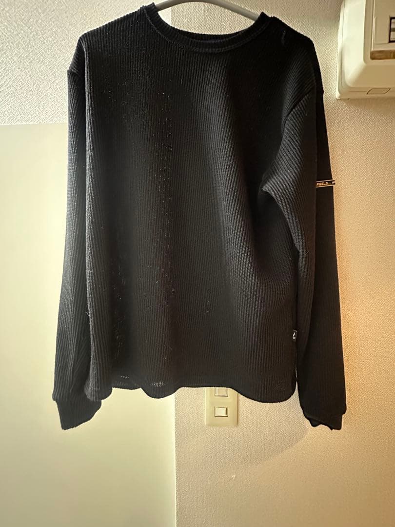 FEELS. ブラックリブトレーナーサーマル