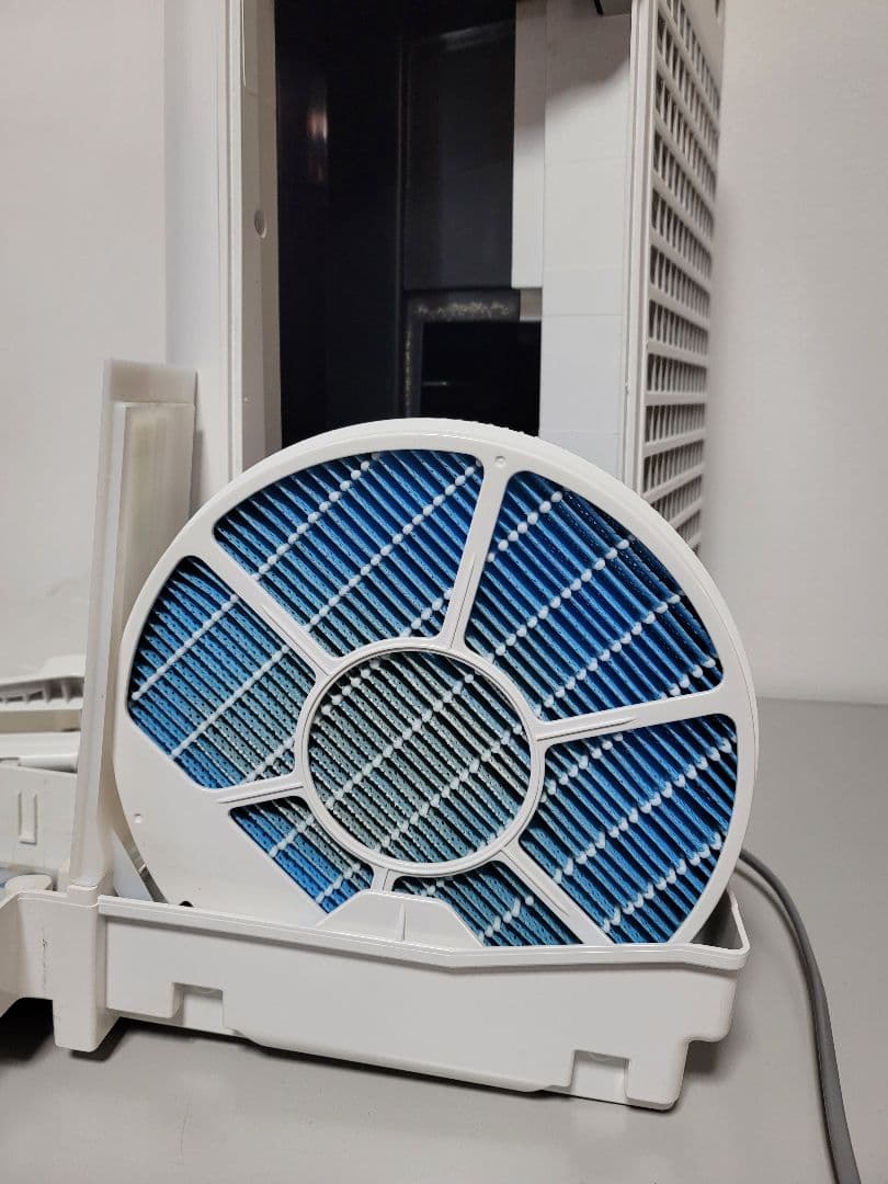 美品　SHARP 空気清浄機 KC-P500Y-W ホワイト