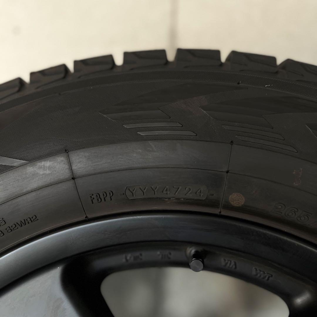 4X4 エンジニアリング ブラッドレーV ホイール　スタッドレスタイヤ　4本