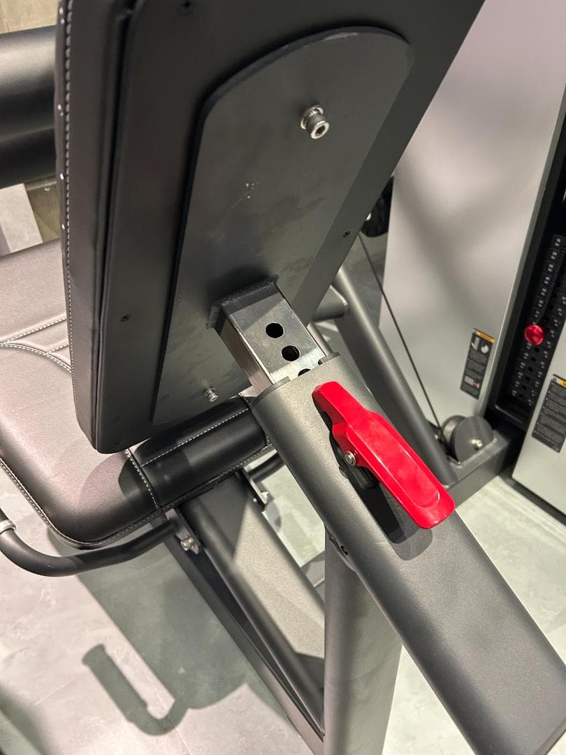 GYM GARAGE　シーテッドレッグカール GG-C12006  OUTLET