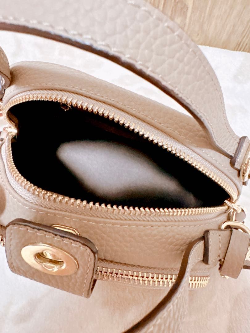 【極美品】上質本革×柔らかグレージュ♡HAYNIミニバッグ ベイビーロシェ