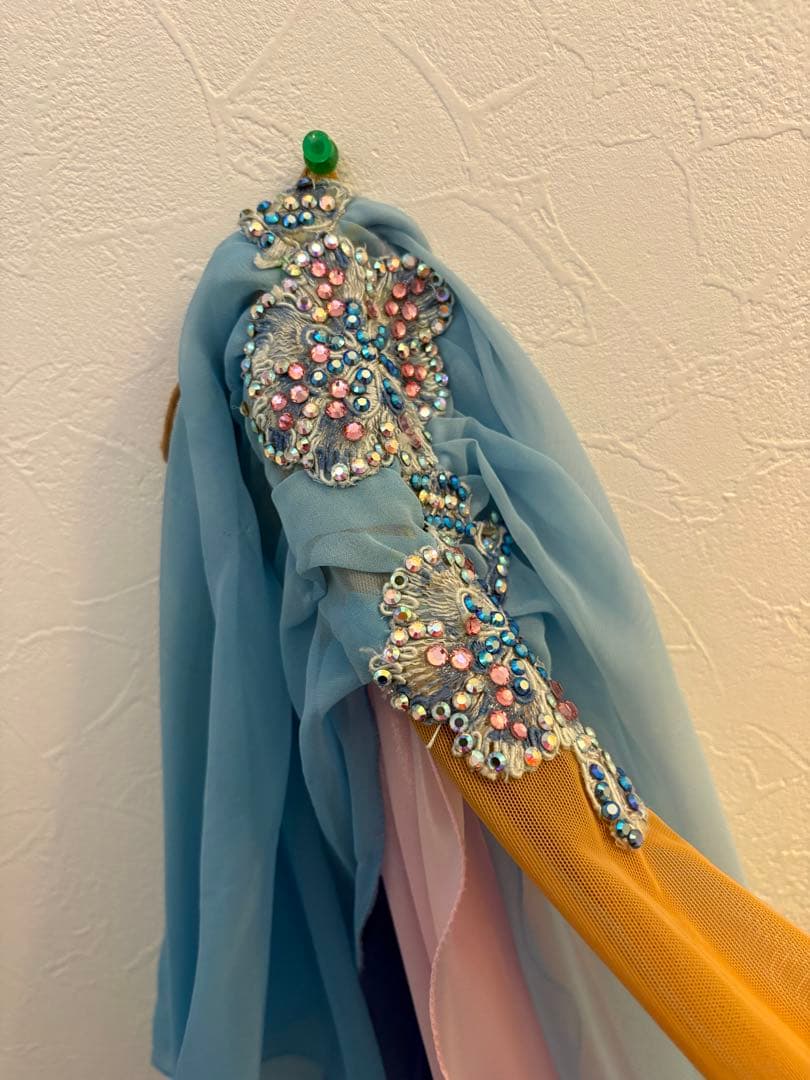 社交ダンス　Sapiel のブルーとピンクのグラデーションドレス