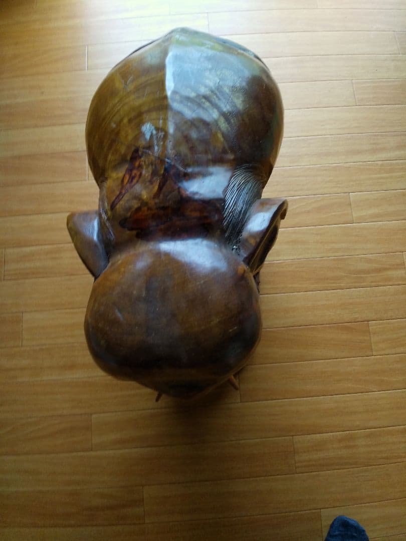 木彫りの大きい象チーク材