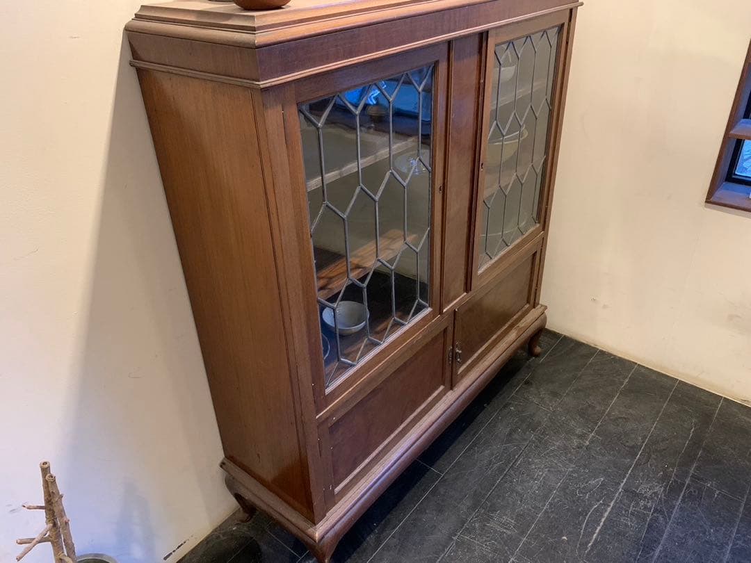 木製アンティーク、ガラス扉キャビネット 2月20日から3月10日までの間に発送