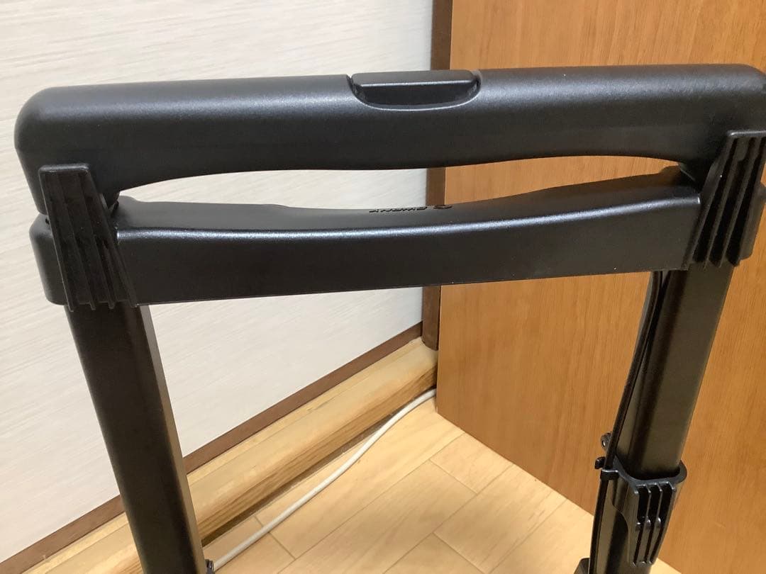 スワニー　キャリーバッグ　ストッパー付き　Mサイズ　超美品