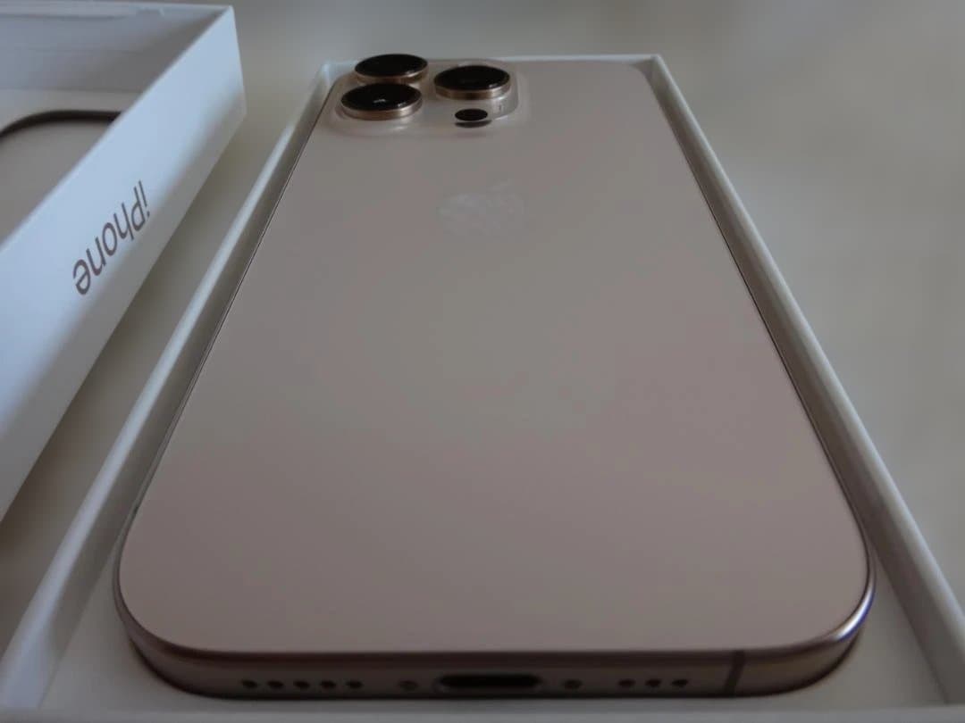 【中古美品】iPhone 16 Pro デザートチタニウム 128GB 95%