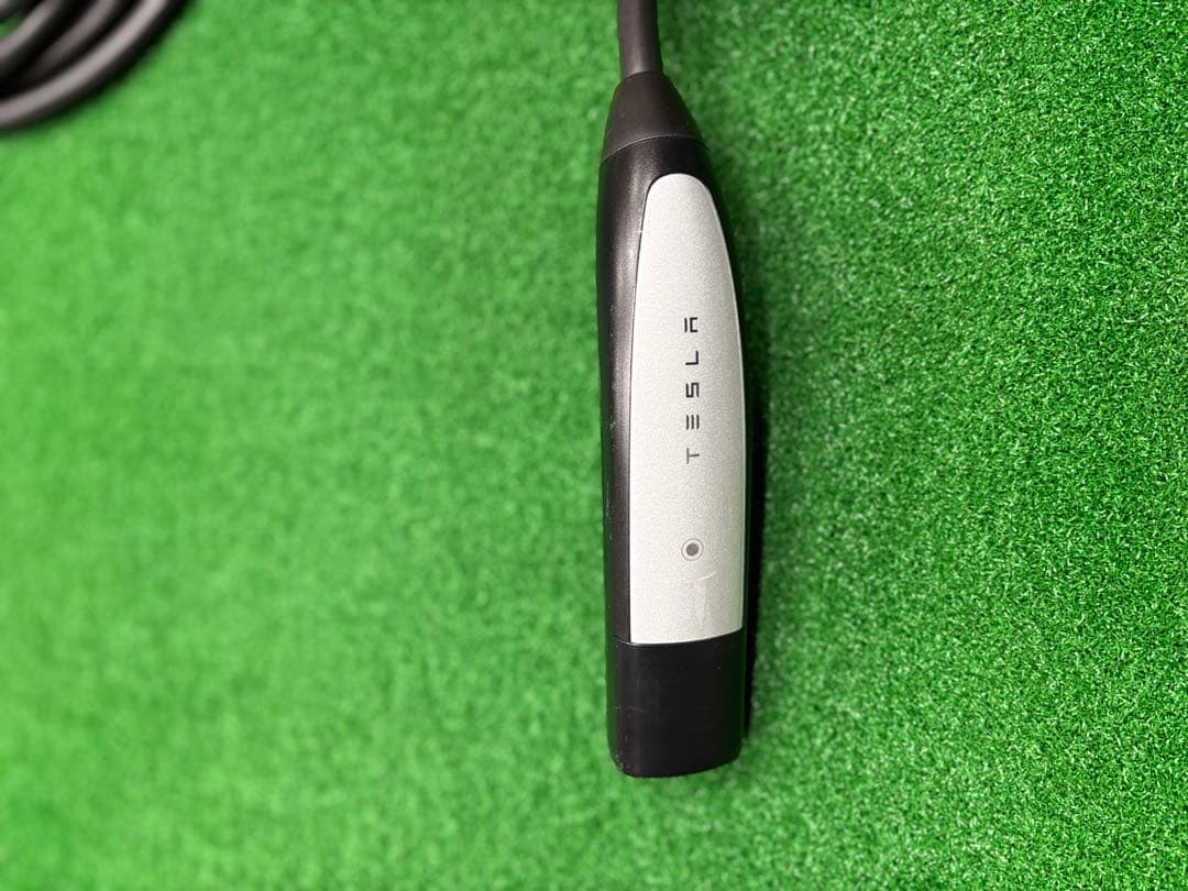 TESLA 充電ケーブル モバイルコネクター