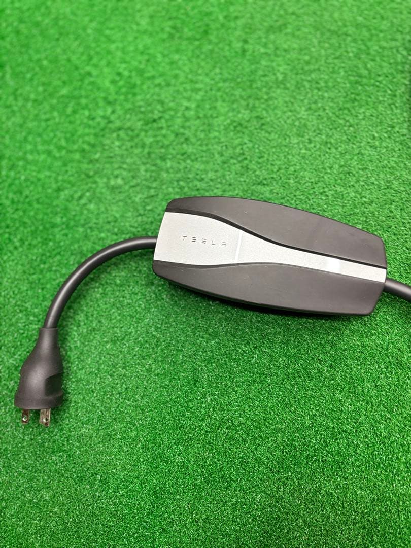 TESLA 充電ケーブル モバイルコネクター