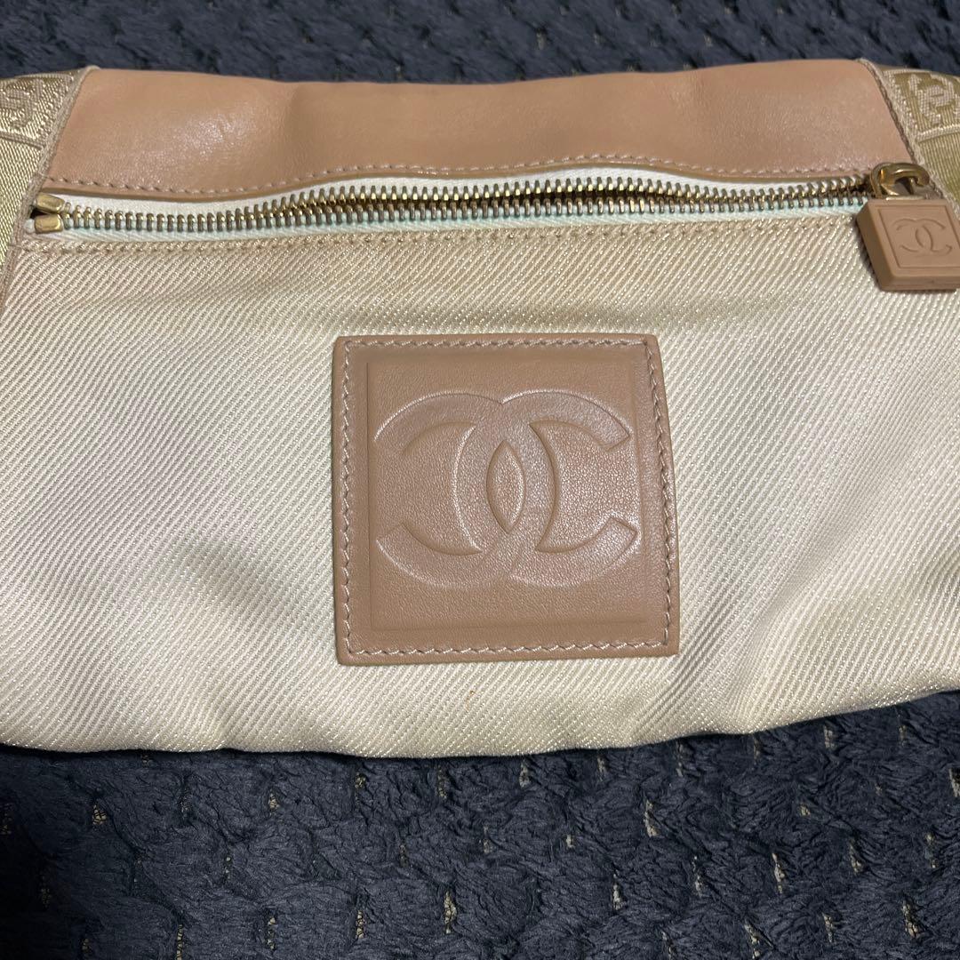 CHANELポーチ
