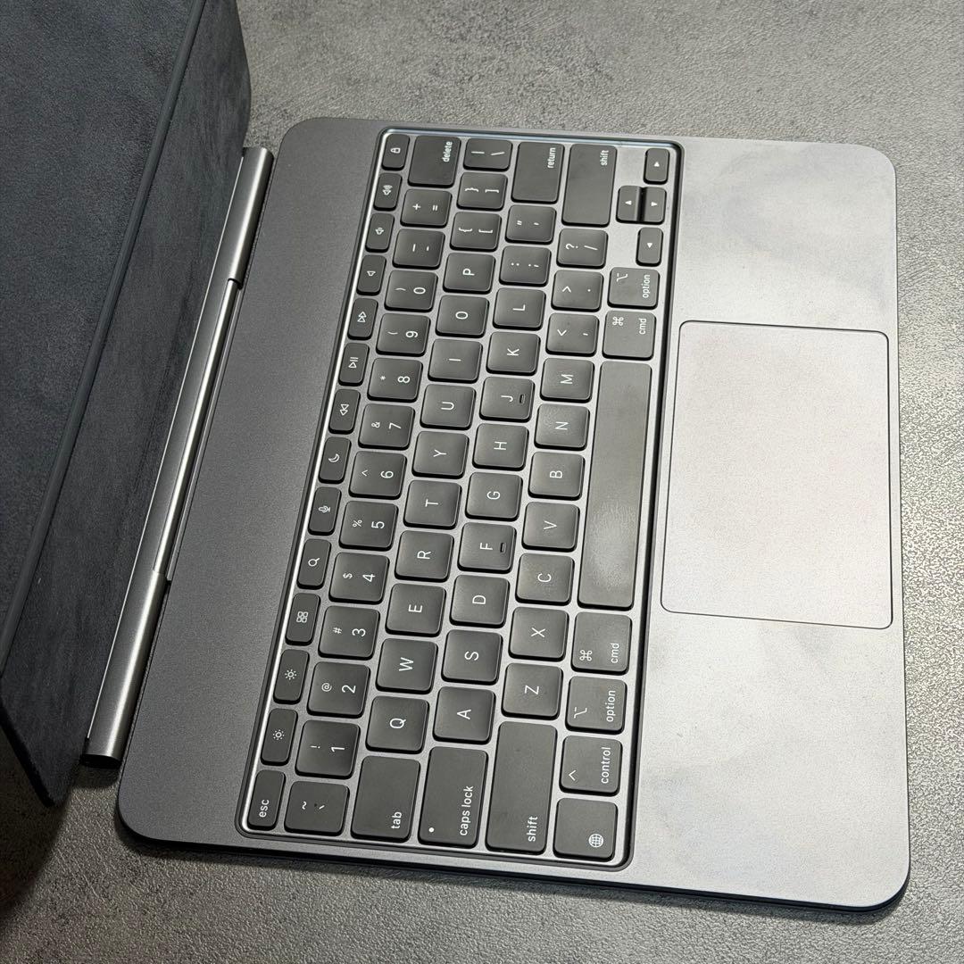 ポ*ン様 M4 iPadPro 13インチ対応 Magic Keyboard U