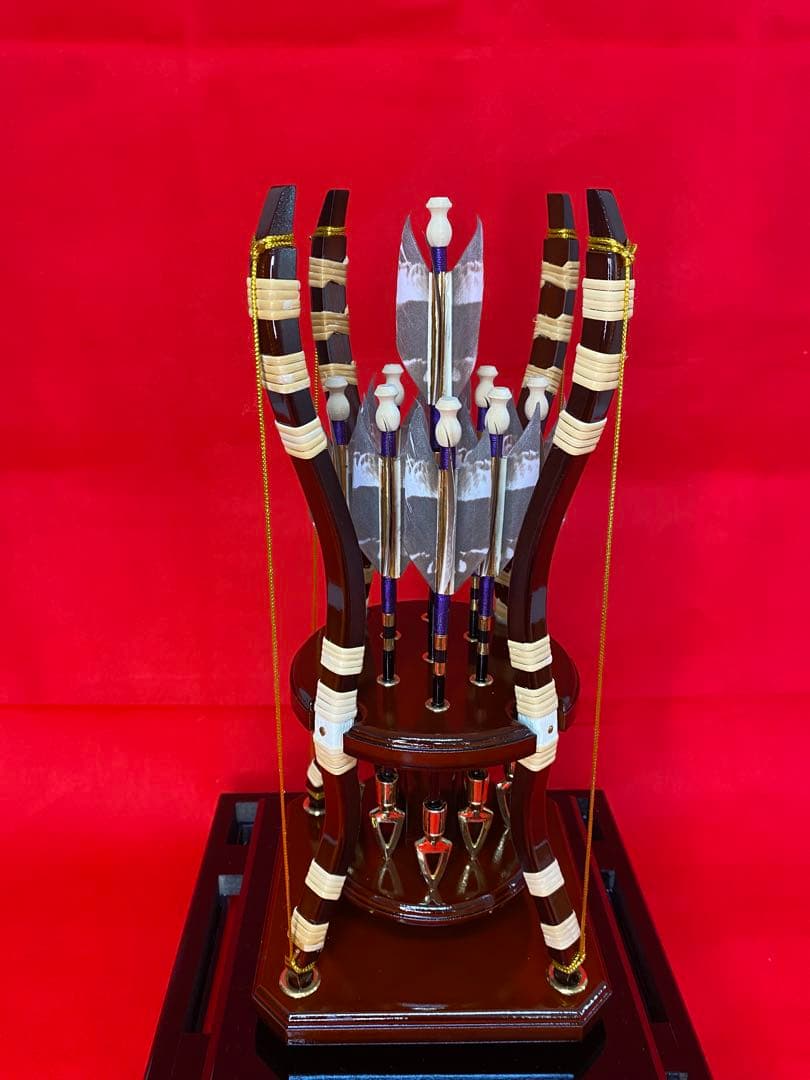 破魔弓　光鶴作　パノラマガラスケース・間口約２３×奥行約２３×高さ約３８㎝