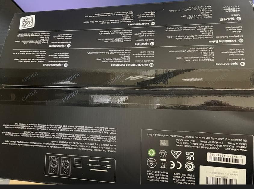 一郎さんご希望プチプチ梱包　美品Edifier MR4 ペア ブラック