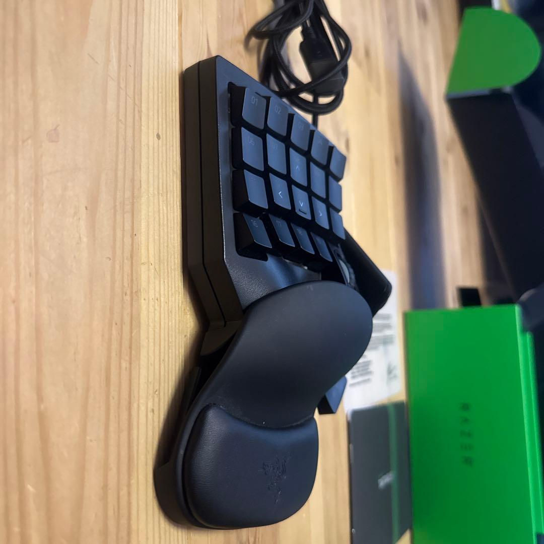 Razer Tartarus V2 メカメンブレンキーパッド