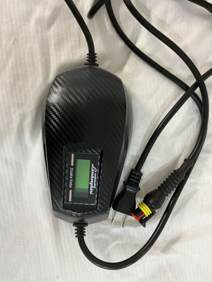 Lamborghini ランボルギーニ 充電器 カーボンファイバー調