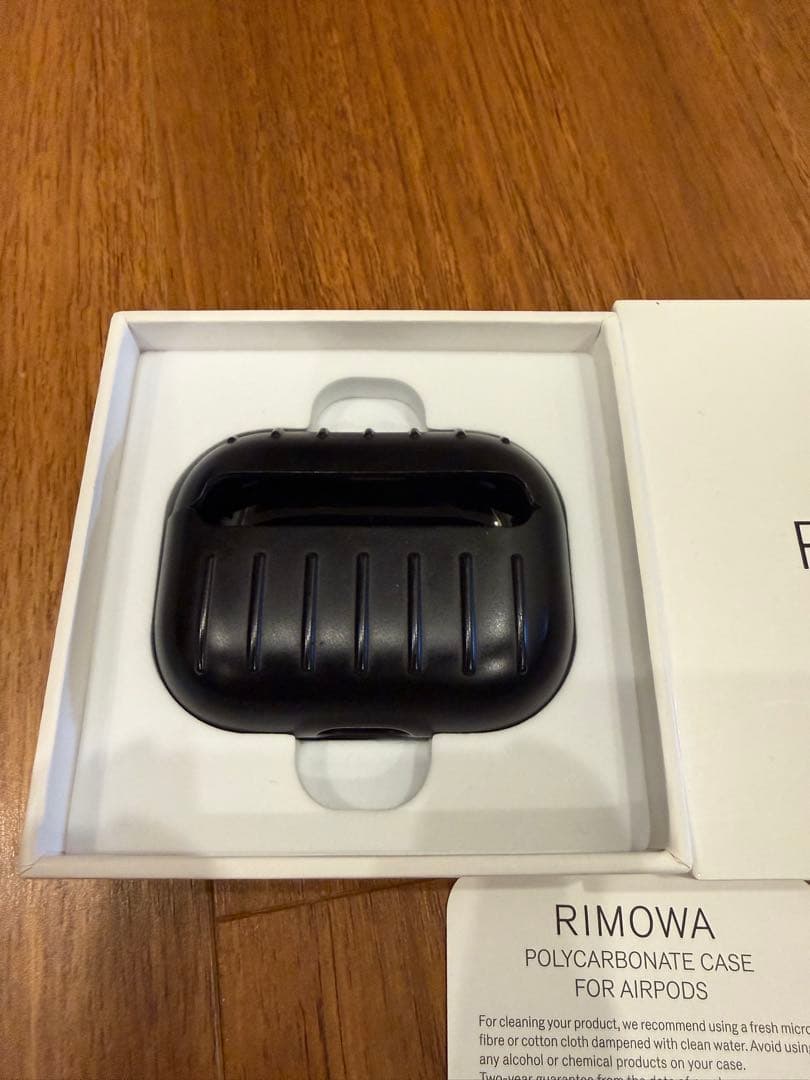 RIMOWA ポリカーボネート AirPodsケース ブラック
