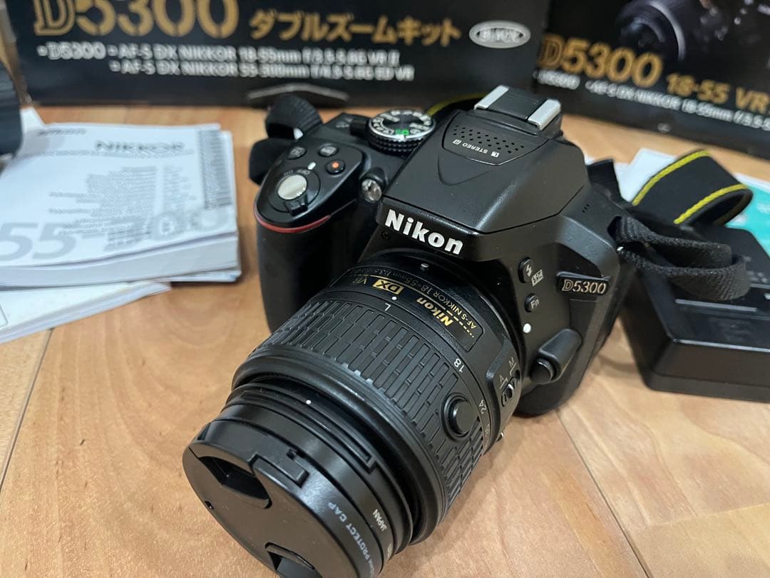 Nikon D5300 ブラック　ダブルズームキット　美品