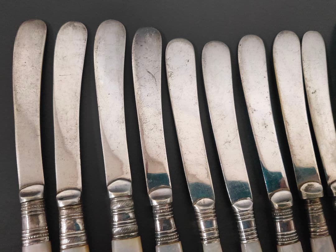 英国製アンティーク 白蝶貝ハンドル 純銀P バターナイフ10本 (L11④)
