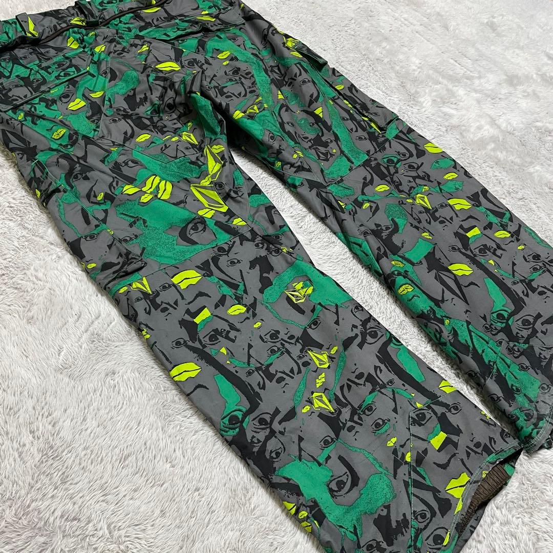 ボルコム　スキーウェア　ナイロンパンツ　総柄　ロゴ刺繍　タウンユース　XLサイズ