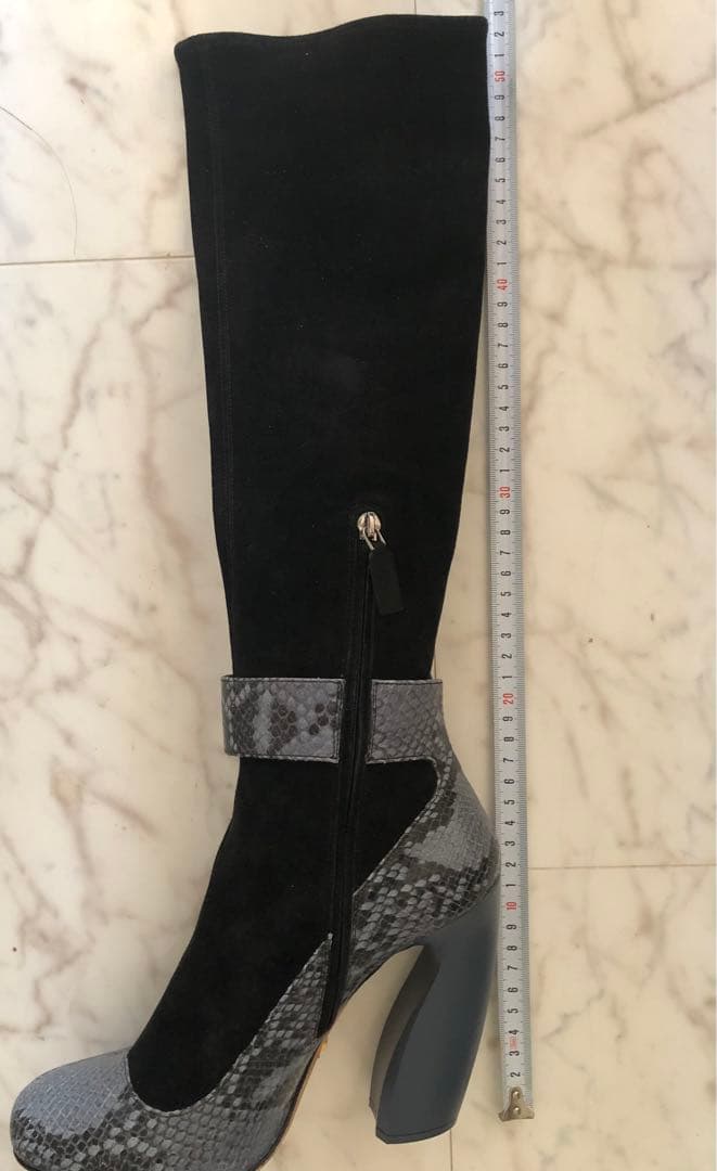 【合馬公式アカウント1 】 PRADA ロングブーツ