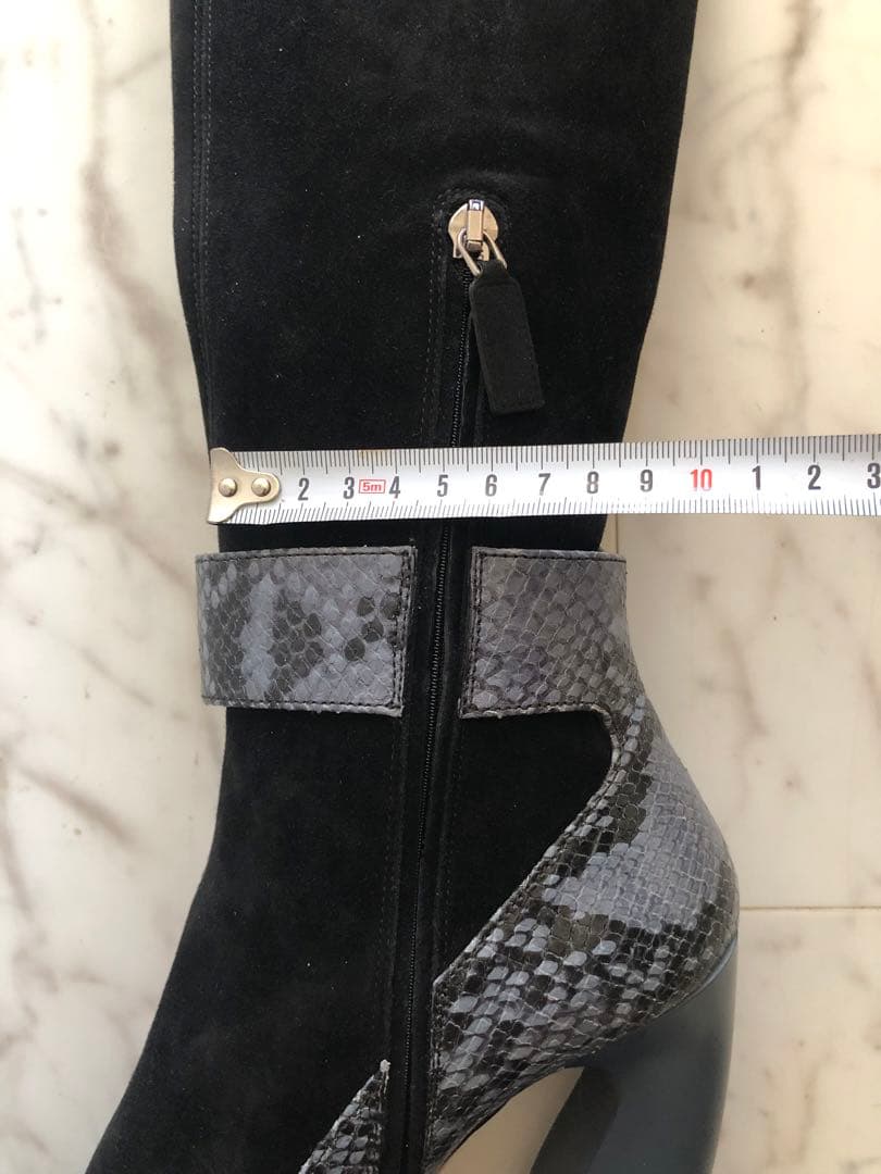 【合馬公式アカウント1 】 PRADA ロングブーツ