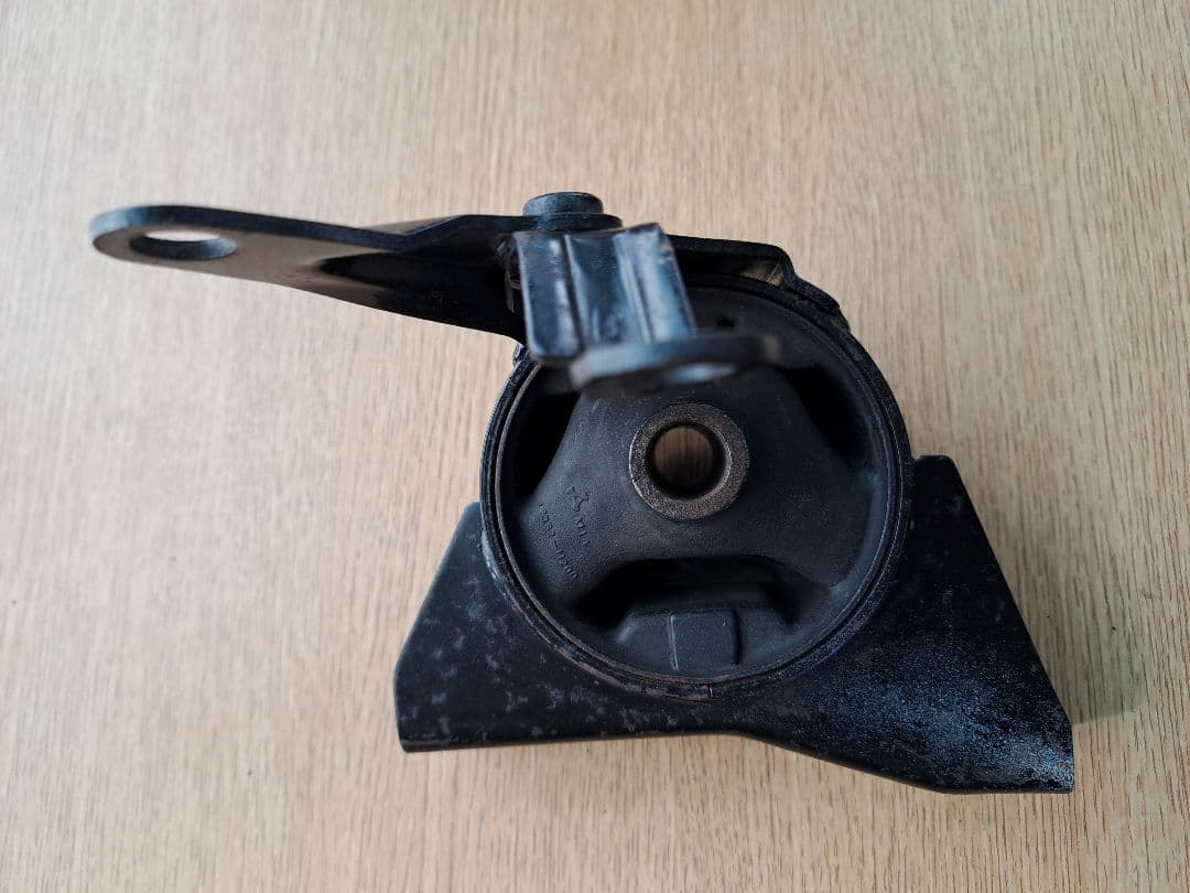 TRD強化エンジンマウント 4AGEU(5バルブ)用中古品 左右セット