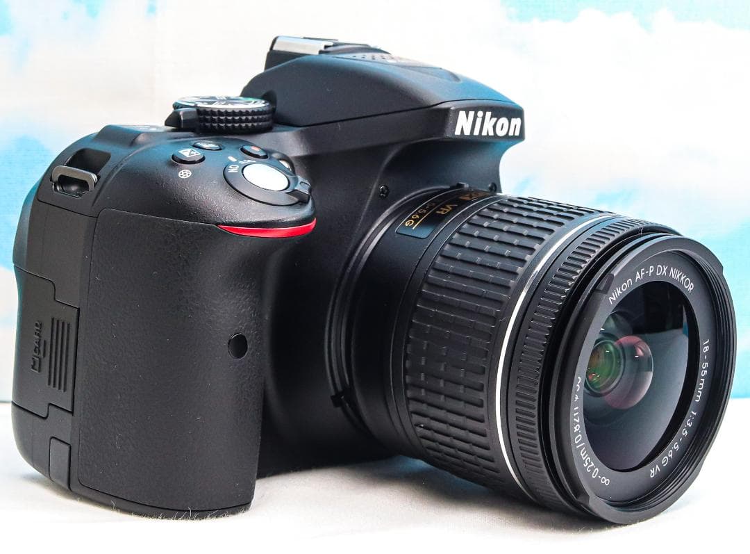 ニコン Nikon D5300⭐️WIFI機能搭載！⭐️一眼レフ⭐️初心者セット