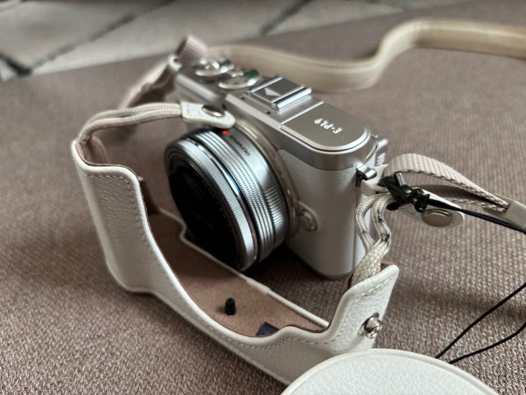 OLYMPUS PEN E-PL9ミラーレス一眼カメラ