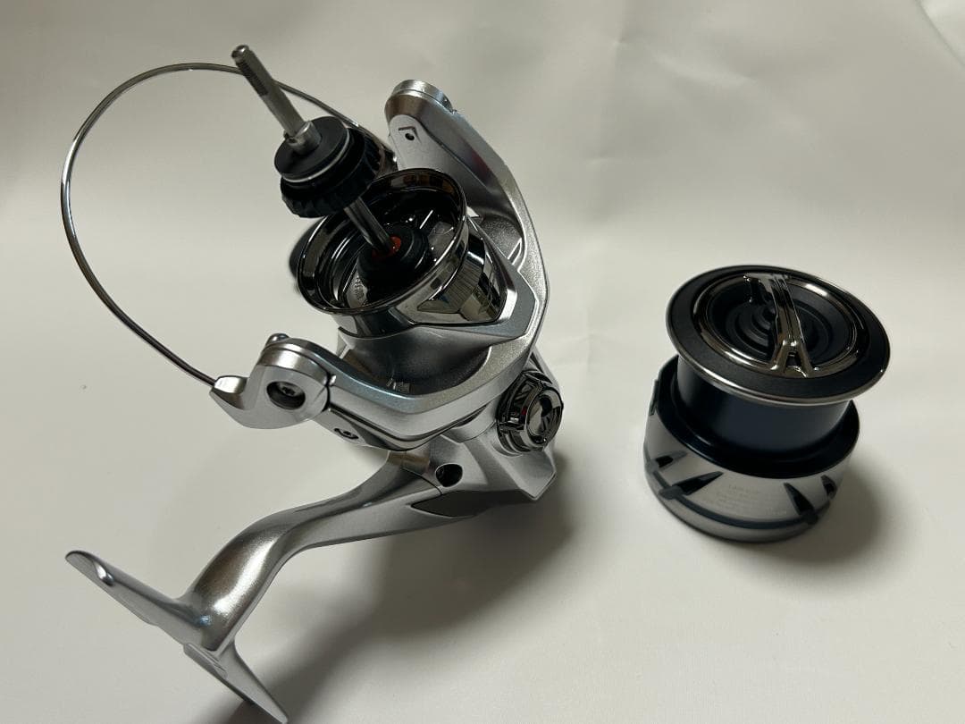 シマノshimano　23ストラディック4000MHG　一回でも使ったこともない