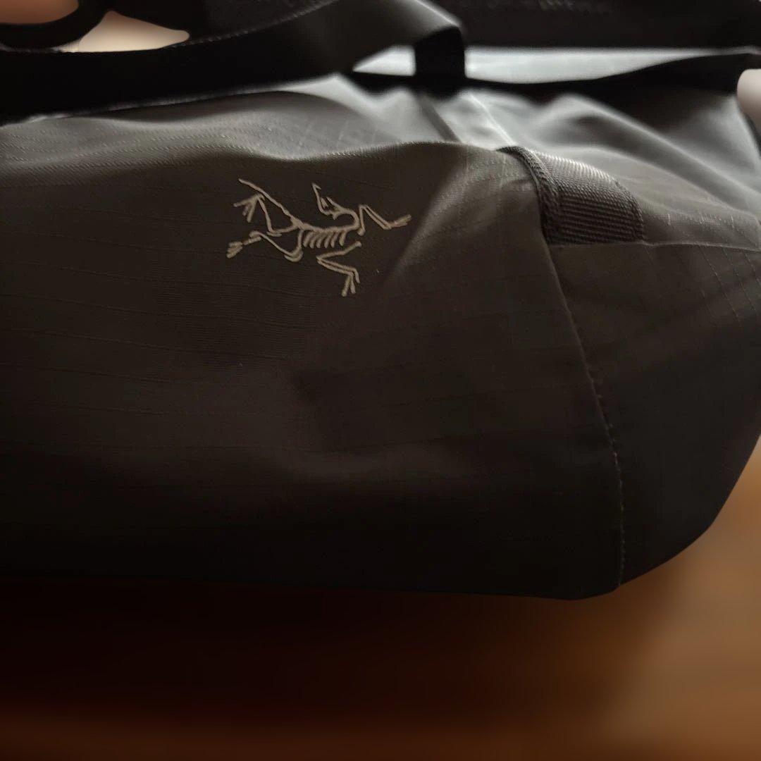 アークテリクス　グランヴィル ショルダー バッグ × 1 Black