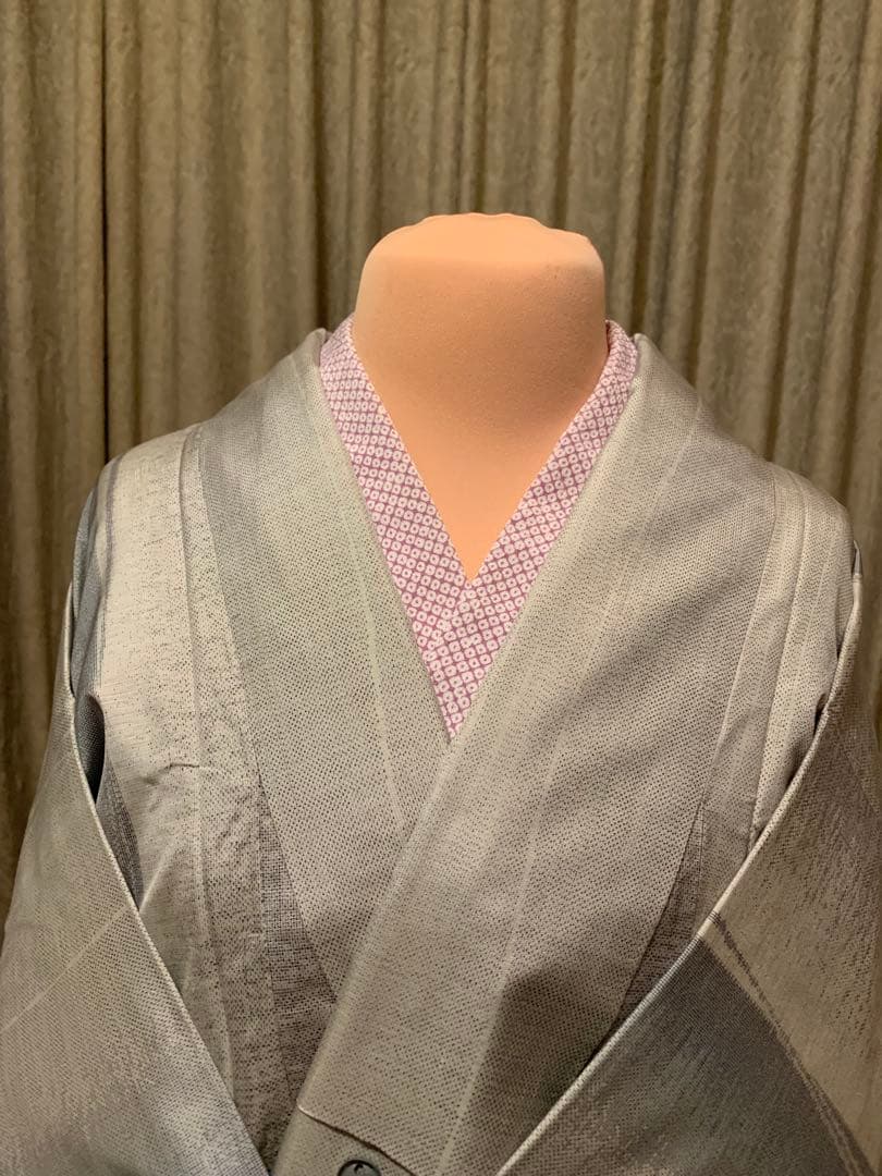 177 正絹　　本場白大島紬（よろけ縞） 　　　（しつけ有り）