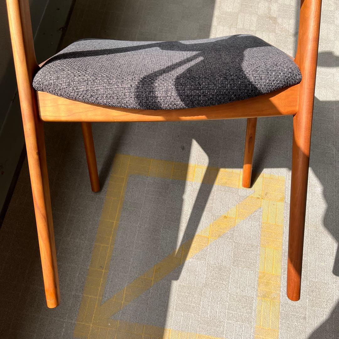 SiKIファニチャー ユナ ブラックチェリー オイル仕上げ、背面傷あり