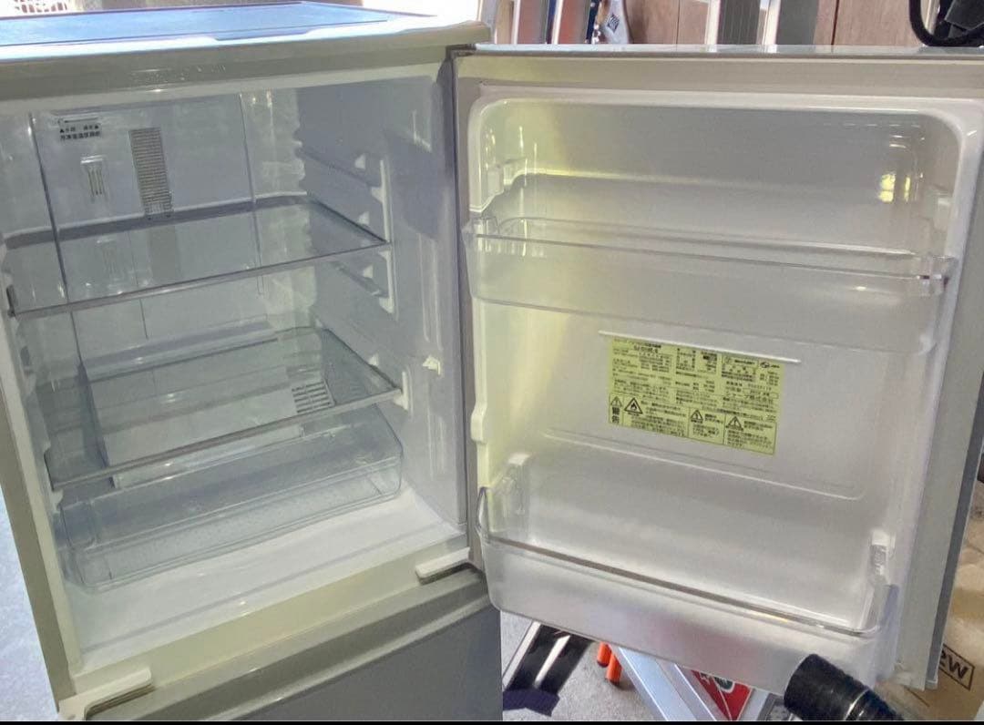 SHARP ノンフロン　冷凍冷蔵庫　SJ-D14E-S 2019年製　137L